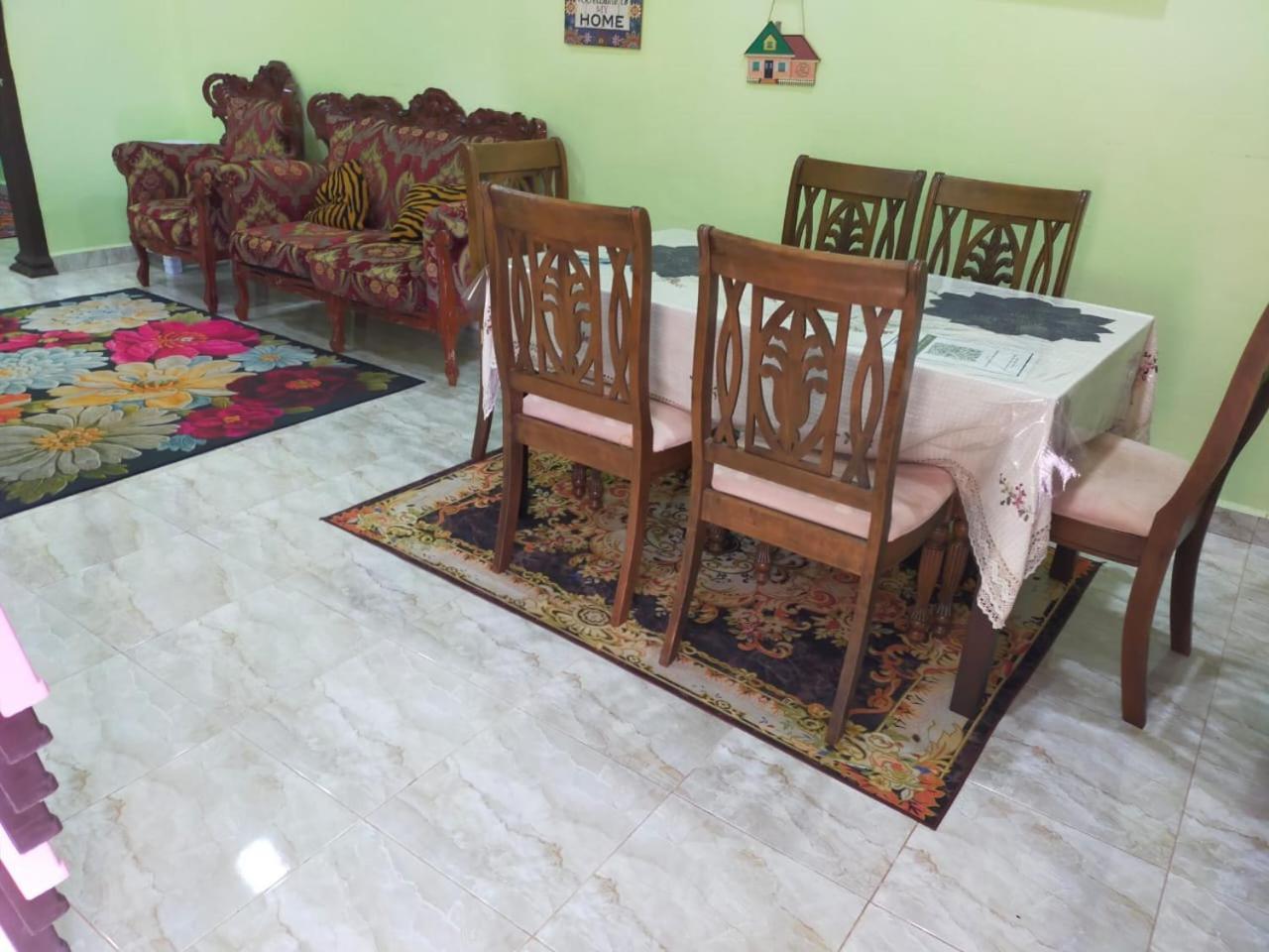 Rumah Persinggahan Di Kuala Terengganu Terengganu Homestay E Dış mekan fotoğraf